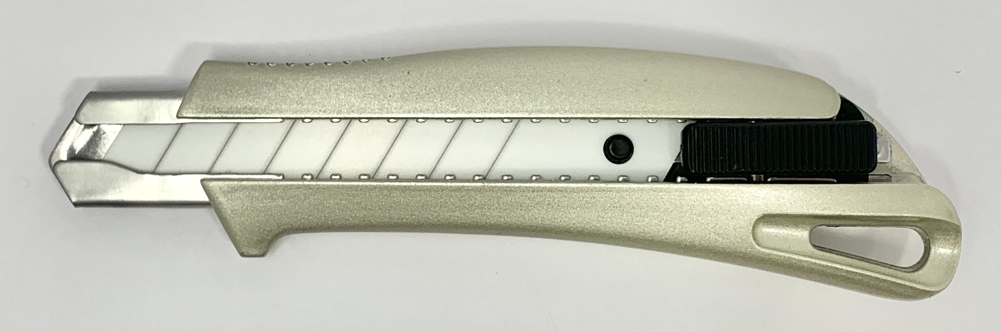 Cutter metal lame ceramique 18mm MEDID - 888