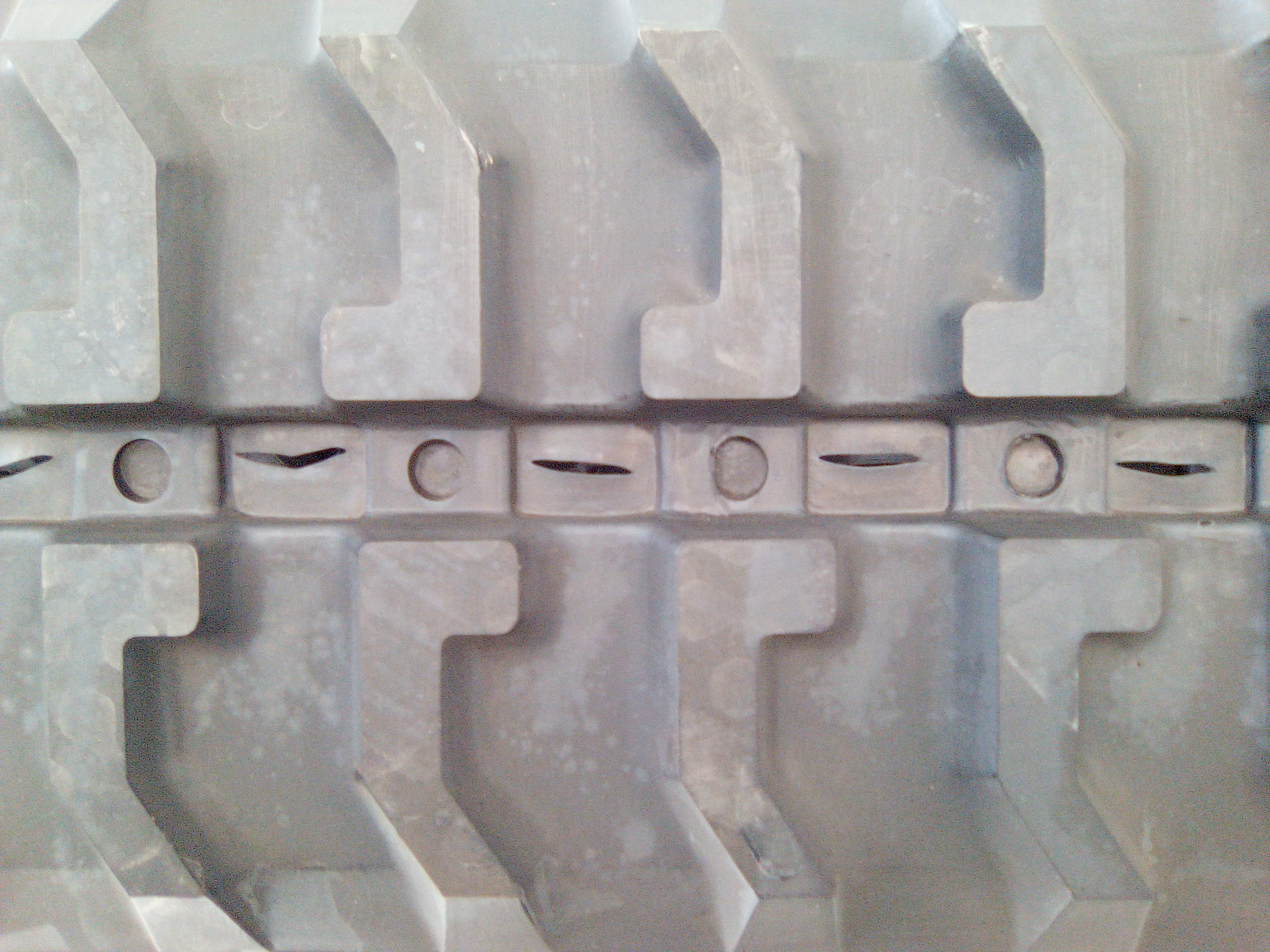 Chenille caoutchouc 250 X 52 X 72 R1 A PR (30, 18) CAMSO SD TRACK