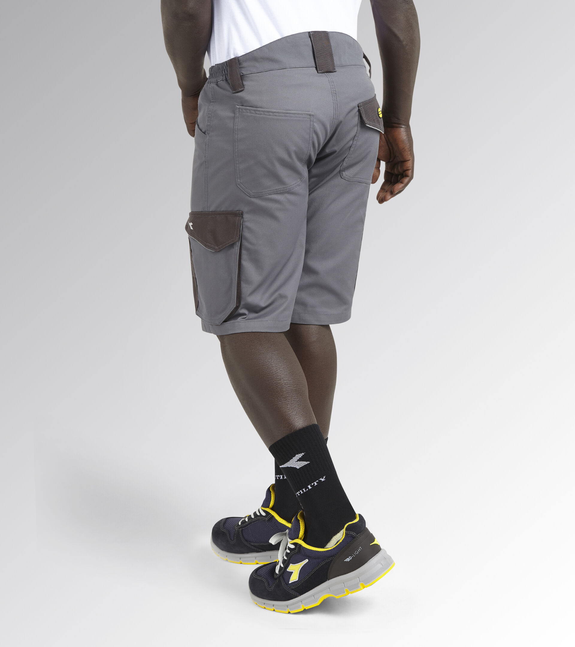 BERMUDA DE TRAVAIL DIADORA POLY AVEC POCHES GRIS MÉTAL - 161758750700