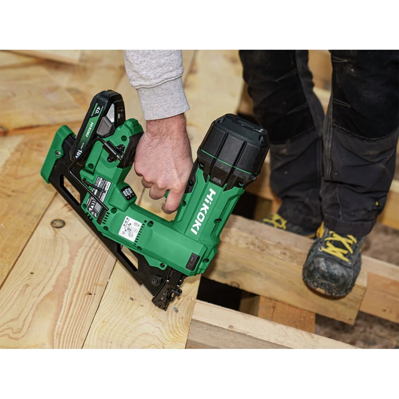 Cloueur 90mm 21°- 18v Li-ion Brushless - tête ronde bande plastique - sans batterie ni chargeur - HIKOKI - NR1890DRAW9Z