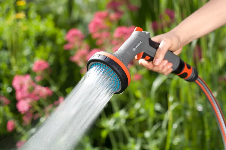 Pistolet-arrosoir pour parterres Comfort - GARDENA - 18319-20