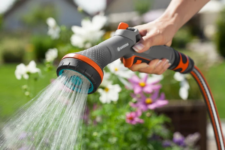 Pistolet-arrosoir pour plantes sensibles Comfort - GARDENA - 18321-20
