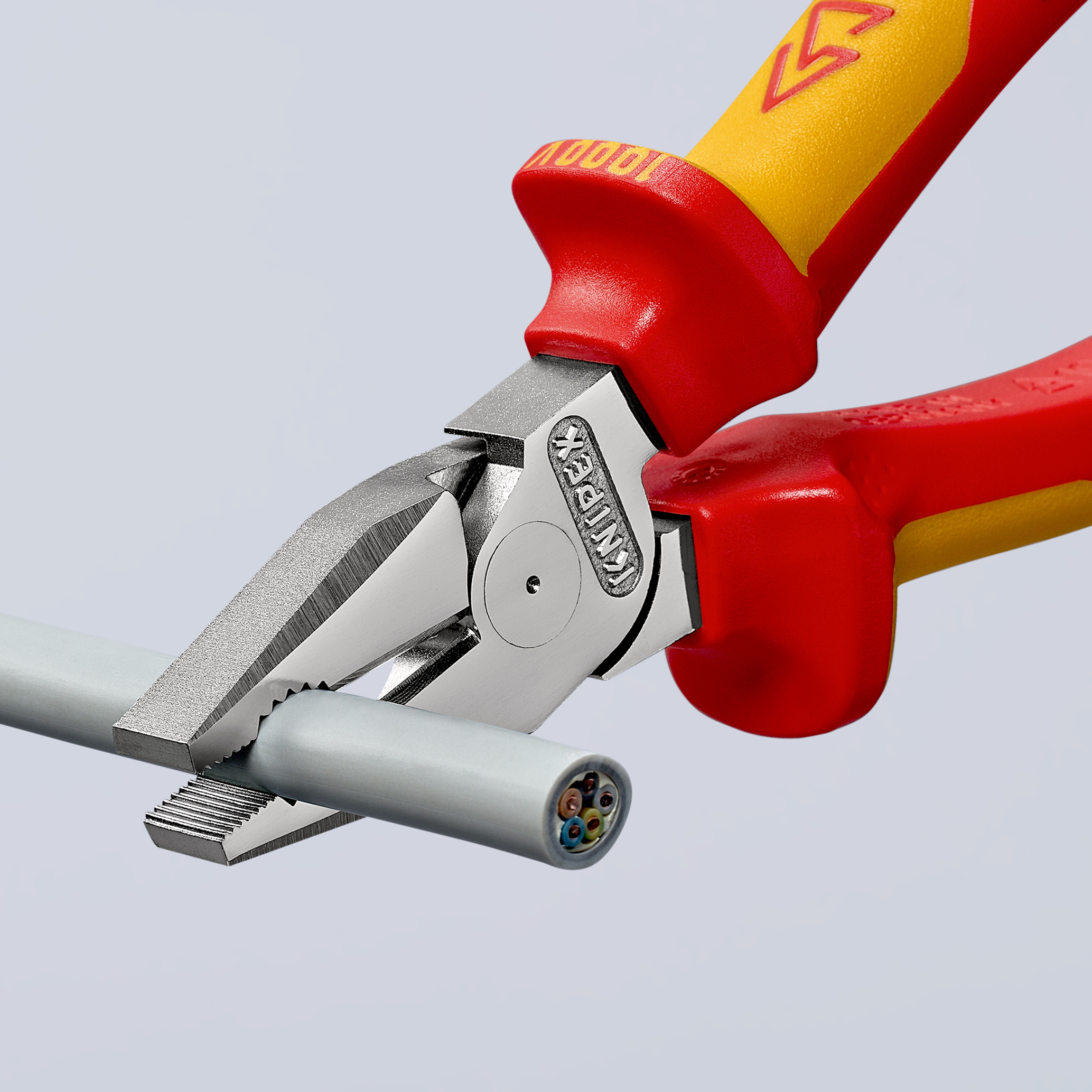 Pince universel demultip 200mm chr 1000v KNIPEX - 02 06 200 SB