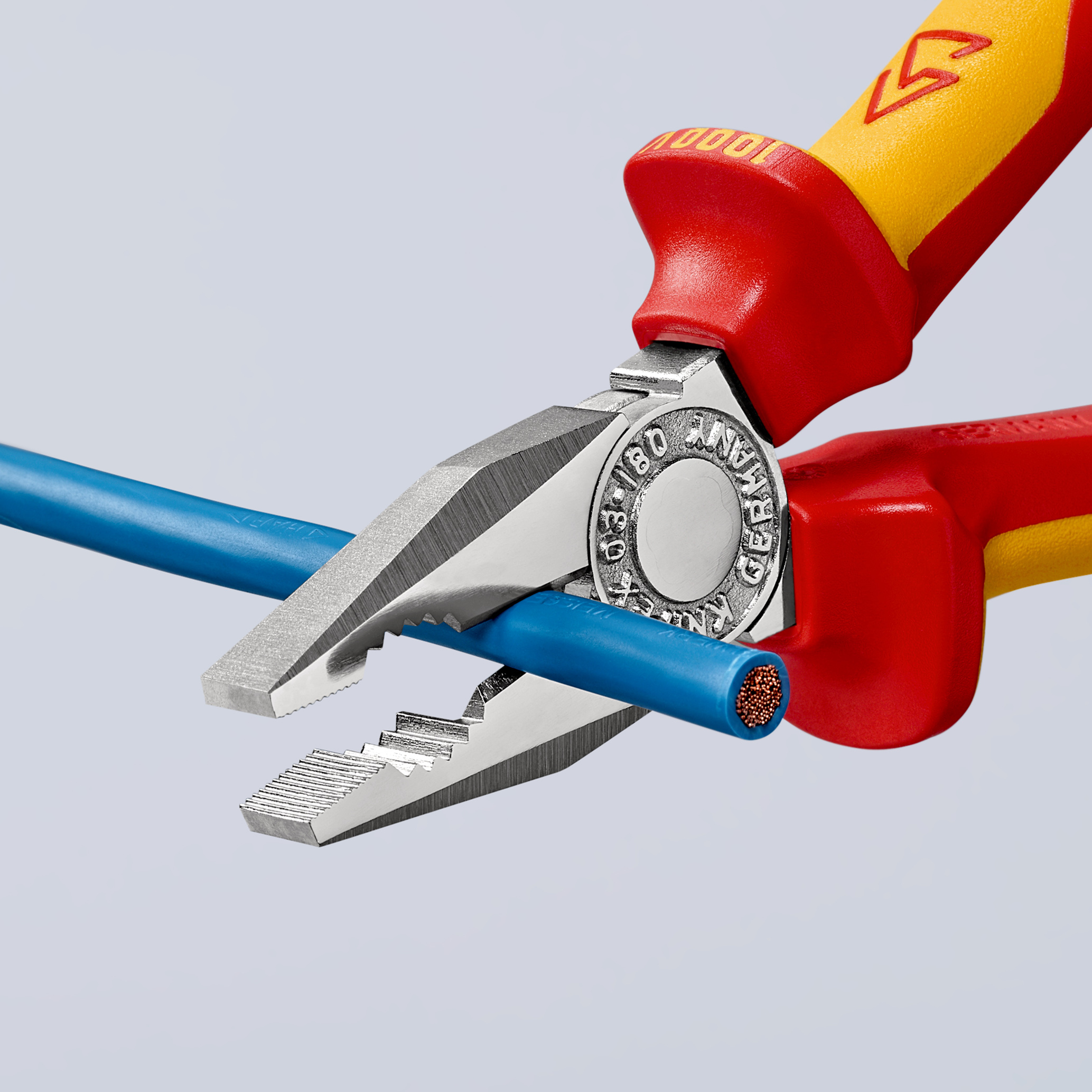 Pince universelle 160mm chrome 1000v sb KNIPEX - 03 06 160 SB