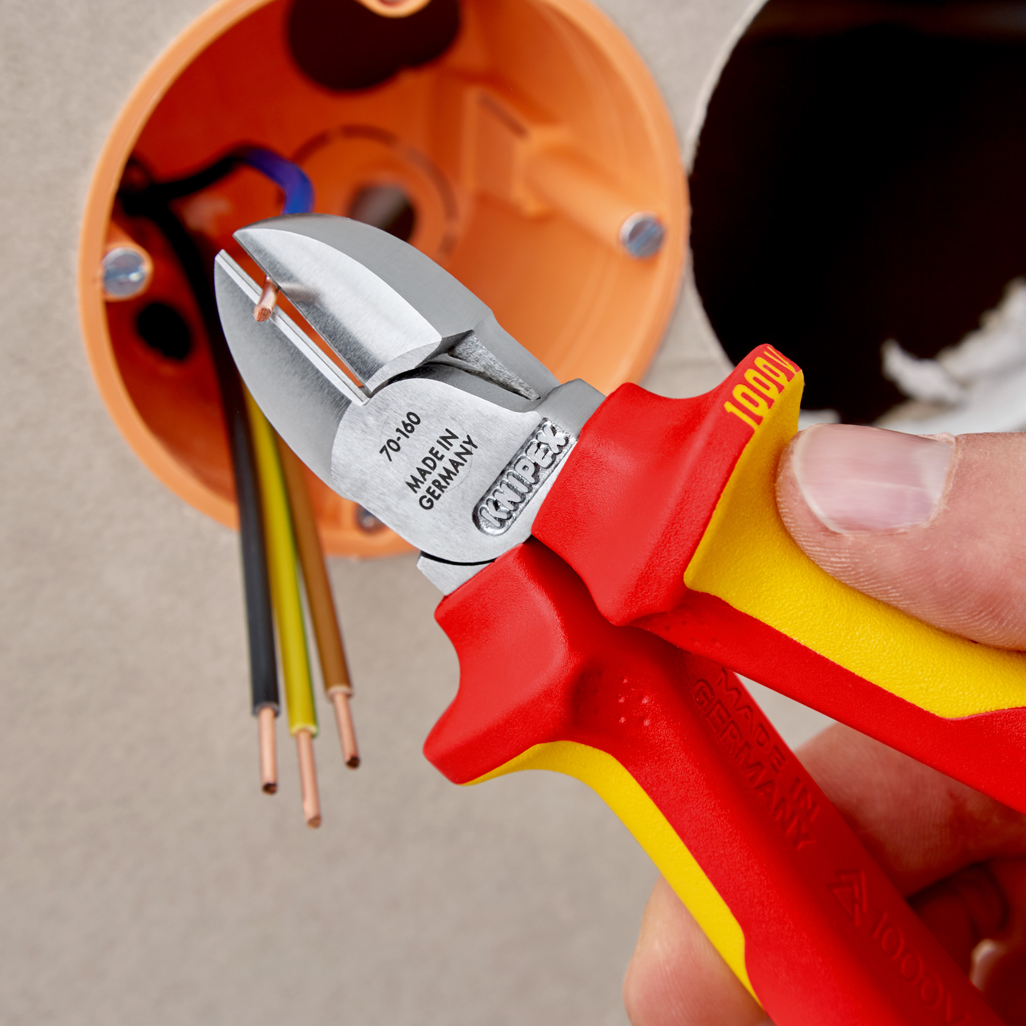 Pince coupante de côté 160mm chrome 1000v KNIPEX - 70 06 160 SB