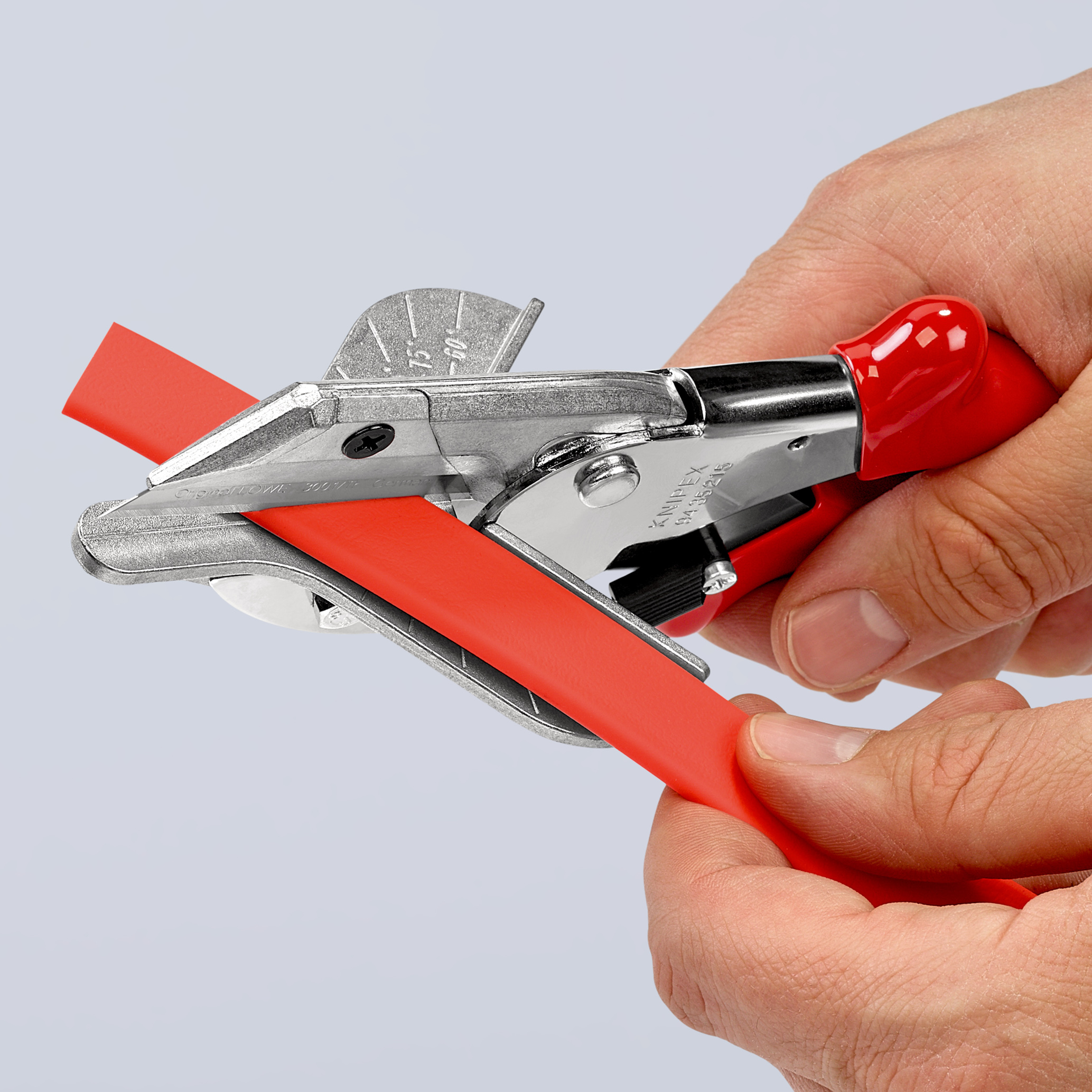 Pince coupante a onglet 215mm KNIPEX - 94 35 215