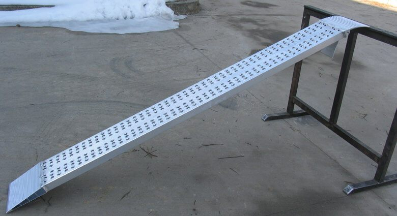 PAIRE DE RAMPES DE CHARGEMENT METALMEC 030X415X4000 SANS BORDS - MM040SL4040