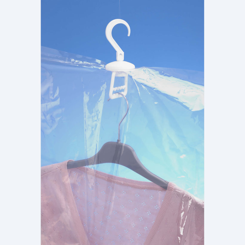 Housse de rangement sous vide cintre 70 x 105 cm - MOTTEZ - B864S