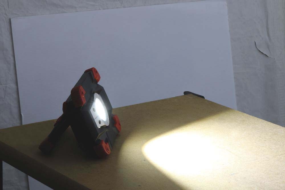 Projecteur led rechargeable incassable portable DRAKKAR EQUIPEMENT - 02289