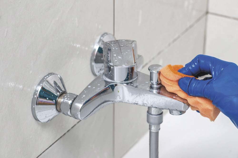 Détartrant rénovateur de sanitaire et salle de bain KARZHAN - 58705