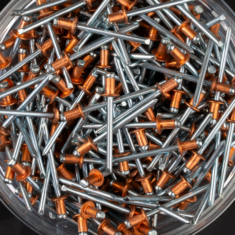 500 rivets standards à cuivre/acier à tête plate à Ø4x6mm - SCELL-IT - CCD4006