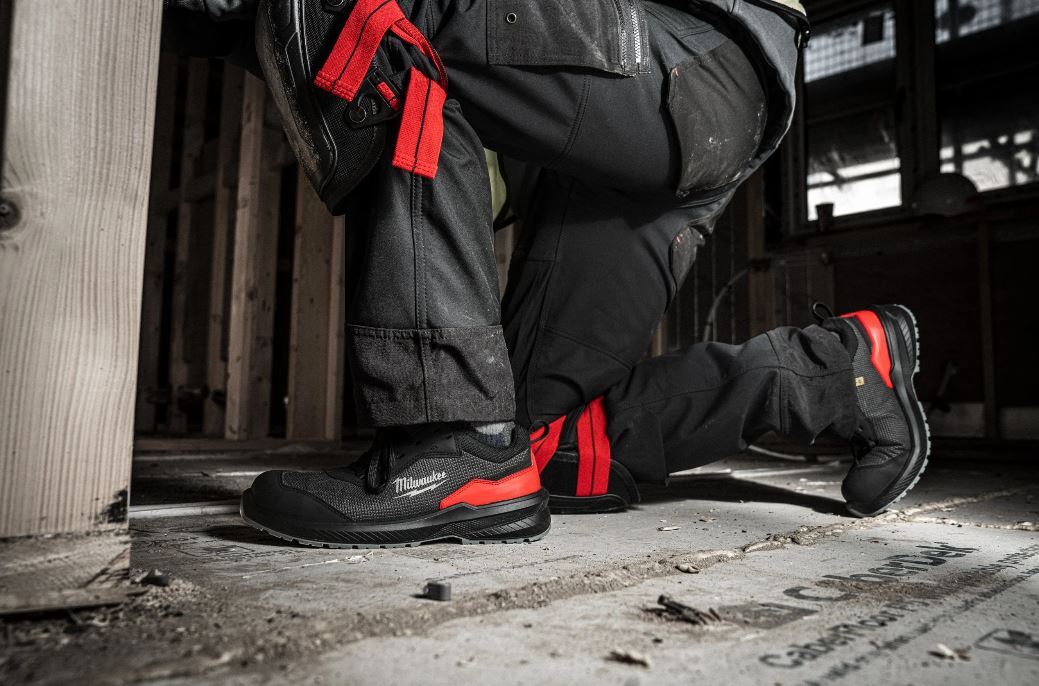Chaussure de sécurité basse noire et rouge MILWAUKEE FLEXTRED S1PS SR ESD FO