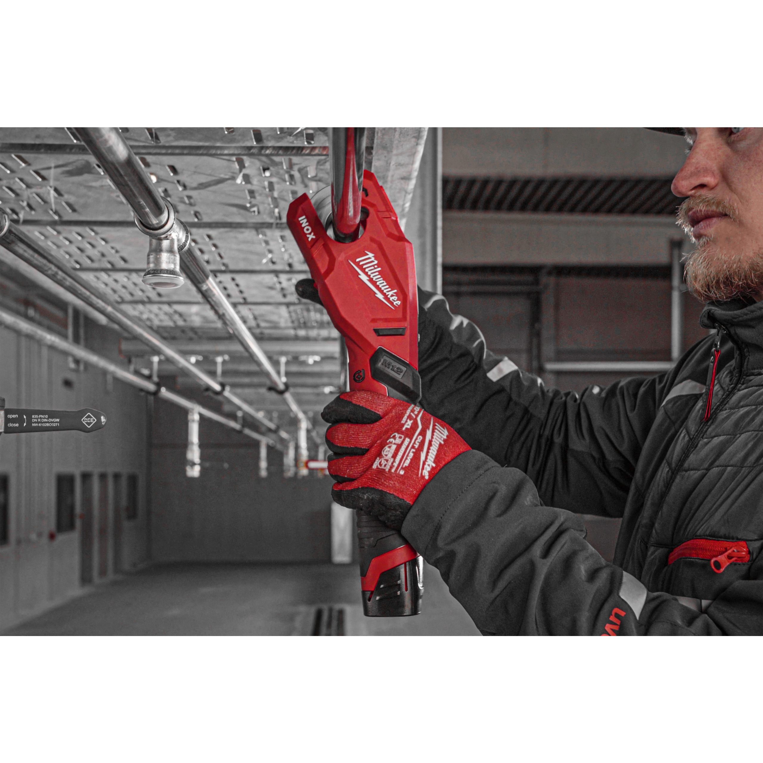 Coupe-tube MILWAUKEE M12 PCSS-202C 12V pour acier inoxydable / acier galvanisé et cuivre, 2Ah , Coffret - 4933479242