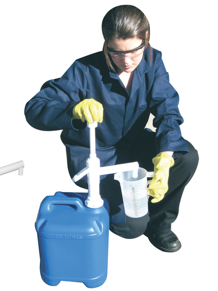 Pompe à piston pour bidon de 20 à 30 litres CEMO - 10054