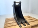 Godet de terrassement GEITH 300 mm 3 dents Feurst FK1TLR pour attache rapide mécanique JCB 48Z ou hydraulique JCB 980/A3640 H06300JCBN