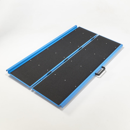 Rampe d’Accès Pliable en Aluminium Avec Carillon Longueur 106m - MOTTEZ - A380C10