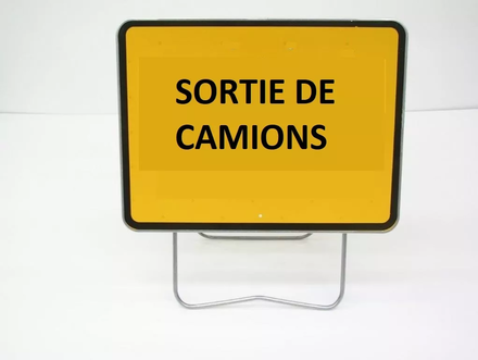 PANNEAU DE SIGNALISATION KC1 SORTIE DE CAMIONS 800X600MM T1 NADIA SIGNALISATION N002KC1SC800X600CLT1