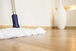 Nettoyant détergent rénovateur parquet avec cire d'abeille KARZHAN - 58545