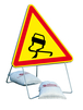 Panneau de signalisation AK4 1000 classe 2 chaussée glissante + PIED - TALIAPLAST - 522103