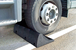 Butée de parking pour camion en caoutchouc avec fixations VISO - BUT800FIX